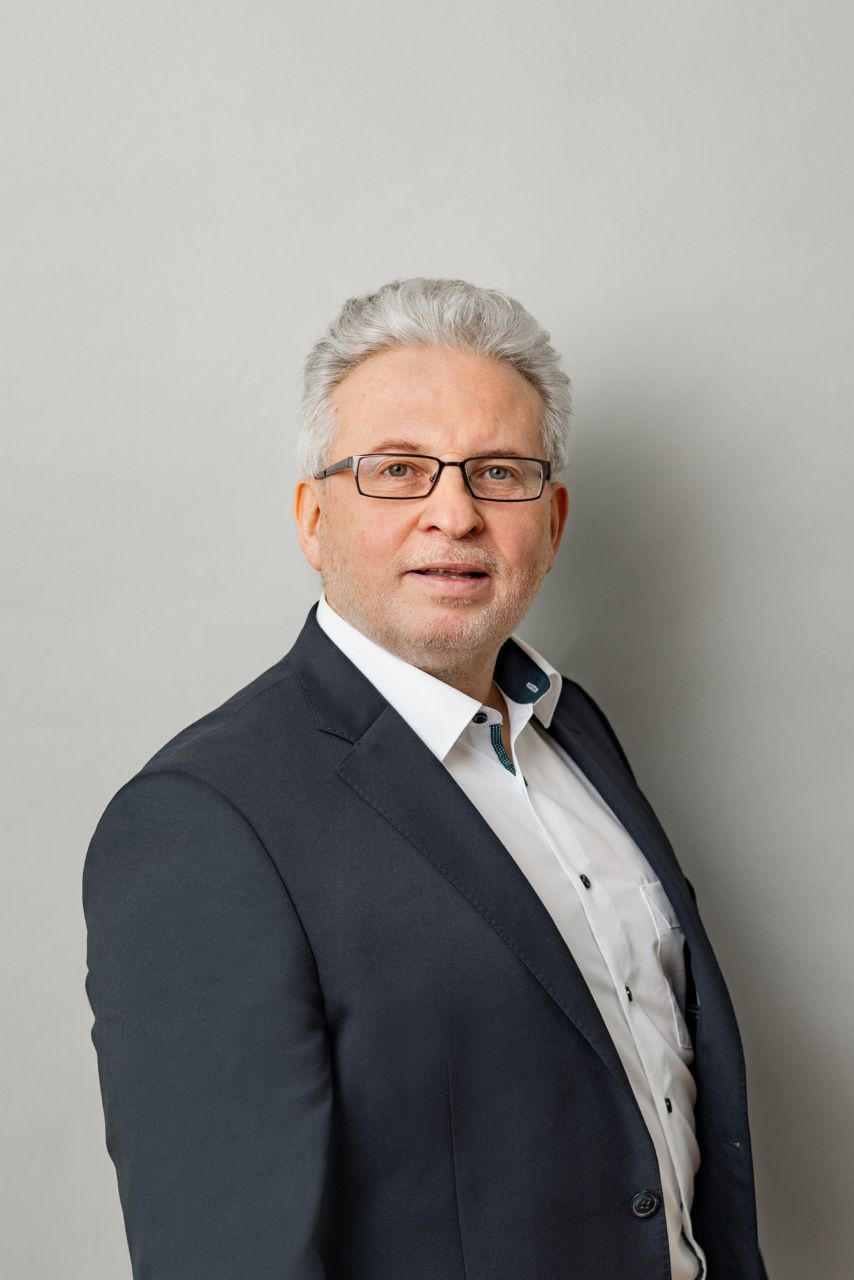 Portraitfoto des Aufsichtsratsmitgliedes Josef Sedlmaier  in Farbe.