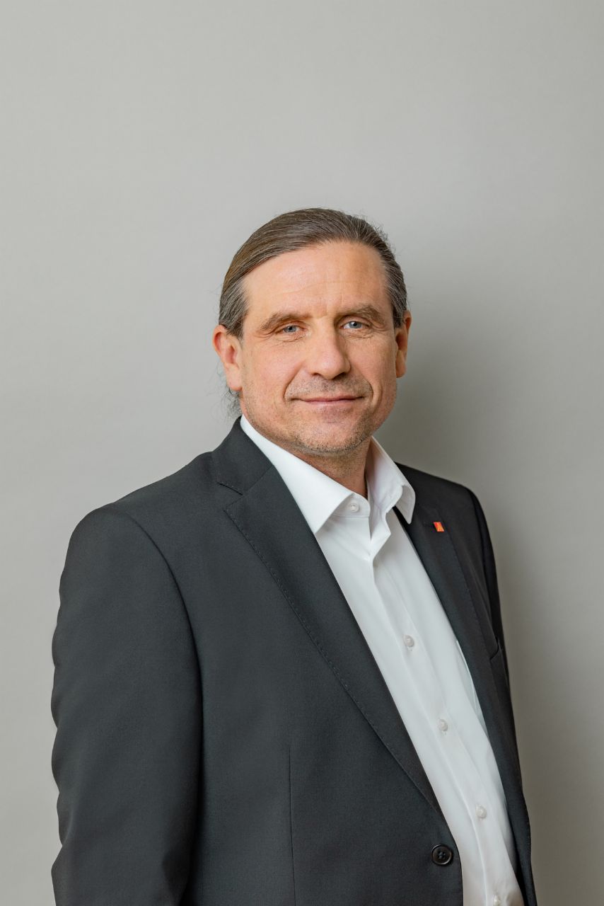Portrait photo of the Supervisory Board member Markus Wansch in color.