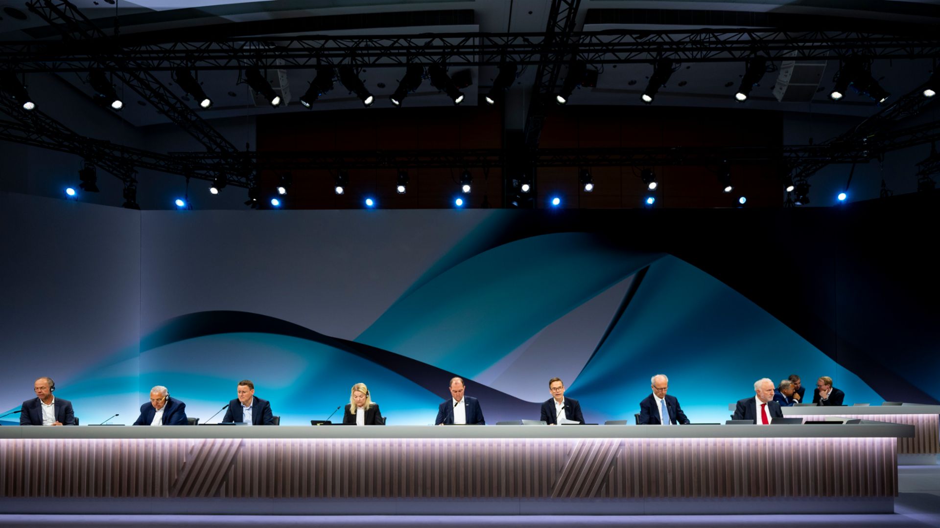 The members of the TRATON SE Executive Board will represent the four brands Scania, MAN, Navistar and Volkswagen Truck & Bus at the 2024 Annual General Meeting. 