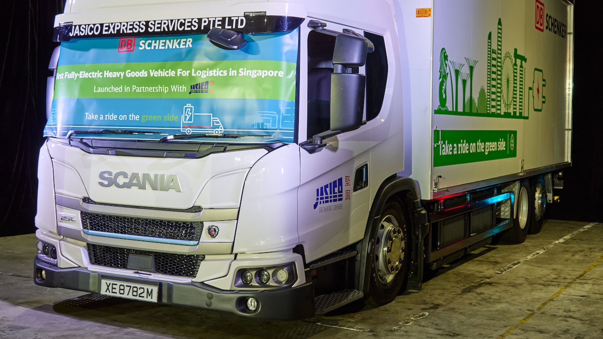 Singapore’s logistics sector recently took delivery of the first battery-electric truck from Scania.