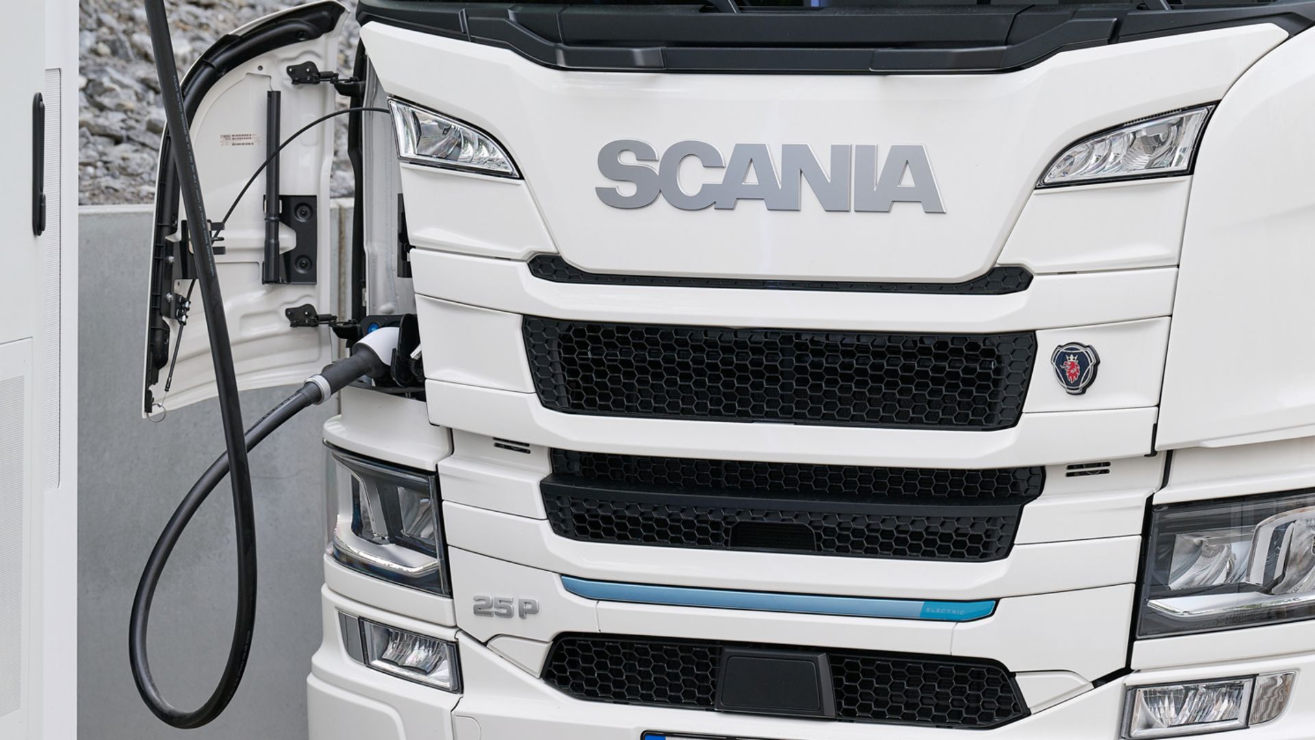 Scania issues green bond to finance further investment in electrification