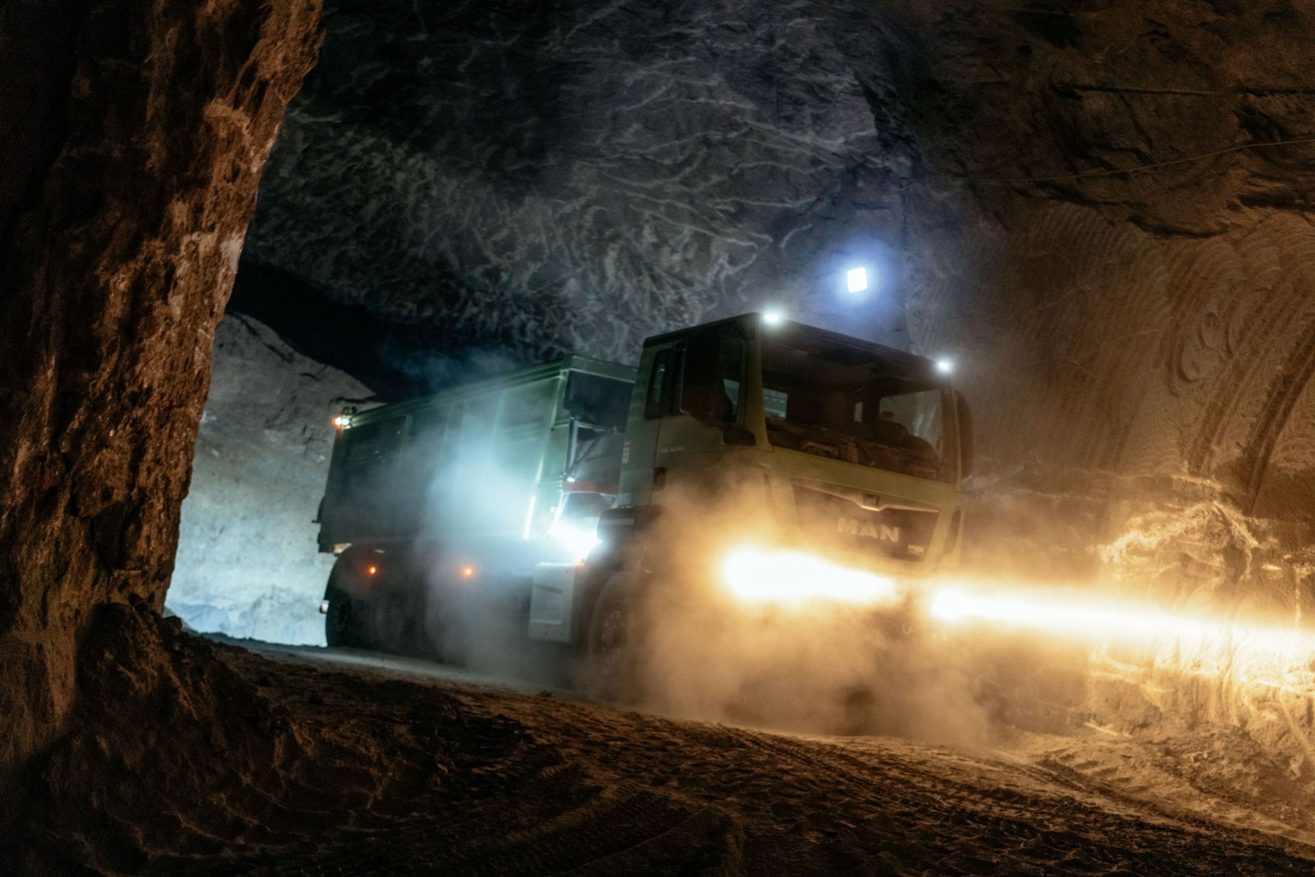 Powerful and compact – The MAN HydroDrive comes into ist own in the mining industry.