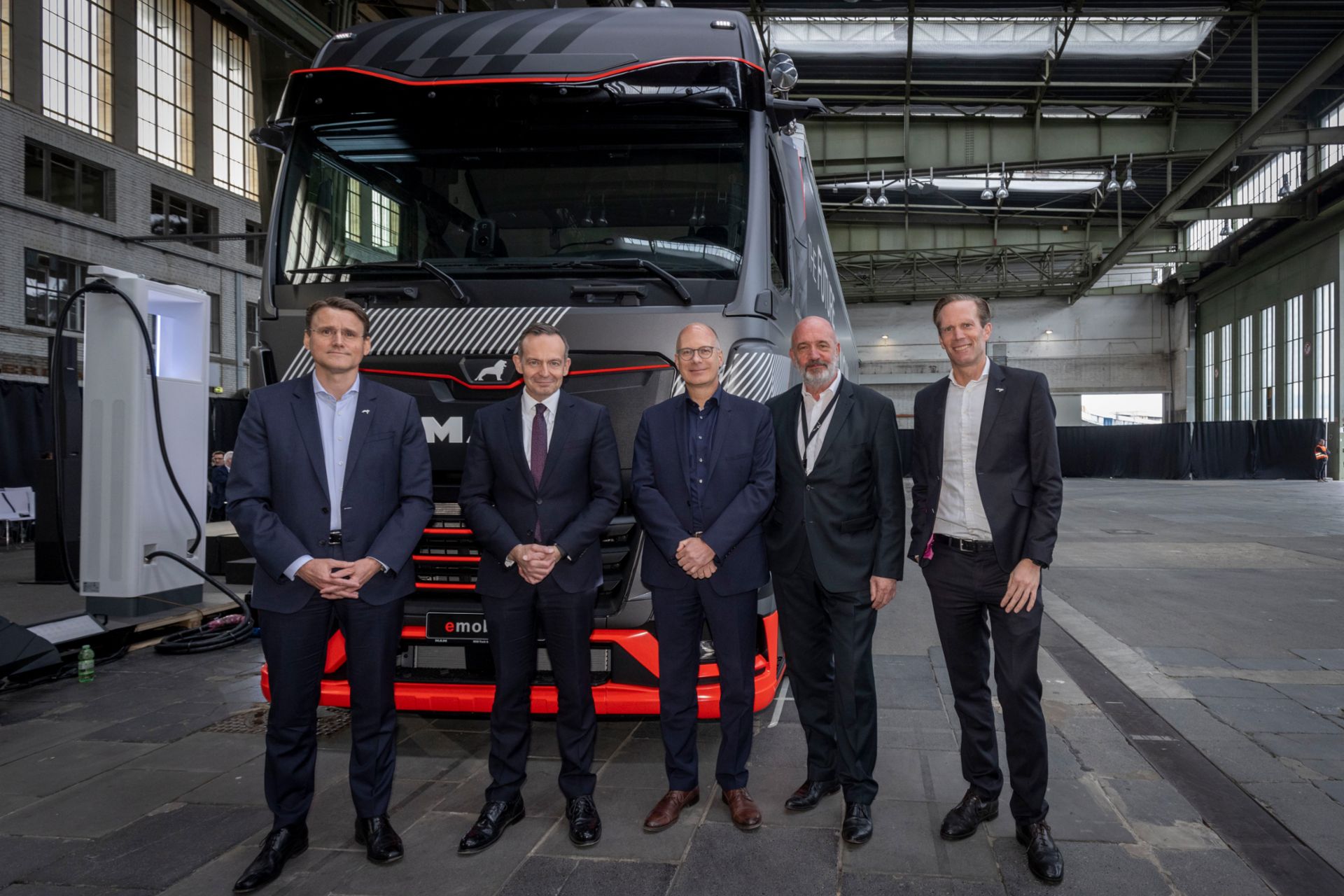 Bundesminister Wissing tauscht sich mit TRATON GROUP über Transport der Zukunft und Ladeinfrastruktur aus
                 