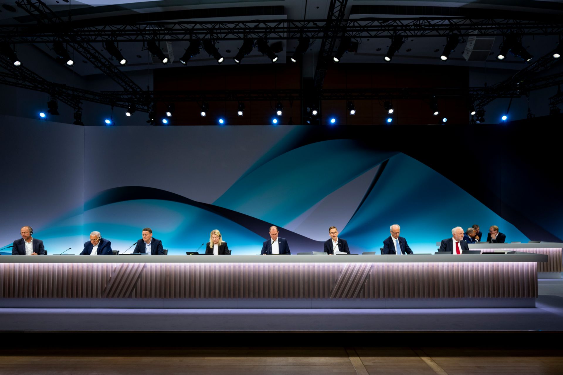 The members of the TRATON SE Executive Board will represent the four brands Scania, MAN, Navistar and Volkswagen Truck & Bus at the 2024 Annual General Meeting. 
                 