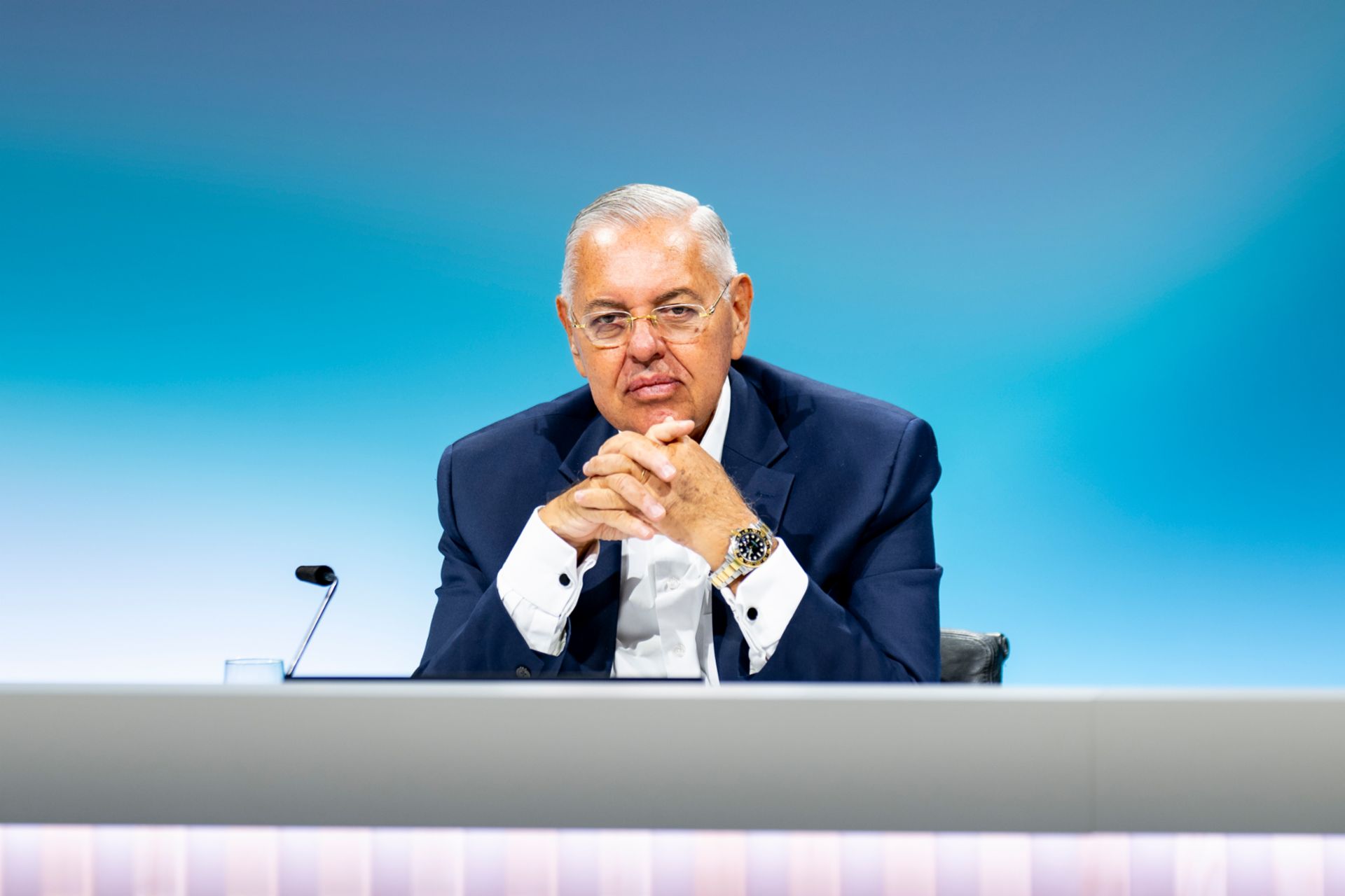 Represented at the 2024 Annual General Meeting: Antonio Roberto Cortes, Member of the Board of Management of TRATON SE, Chief Executive Officer Volkswagen Truck & Bus
                 