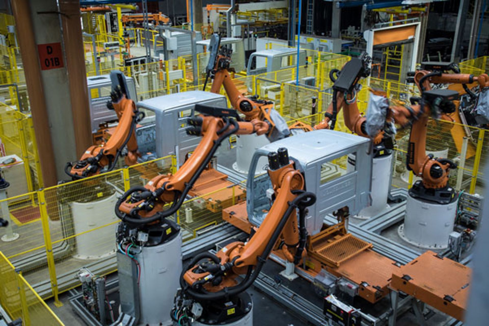 Working in daylight: the highly automated and sustainable factory in Resende.
                 