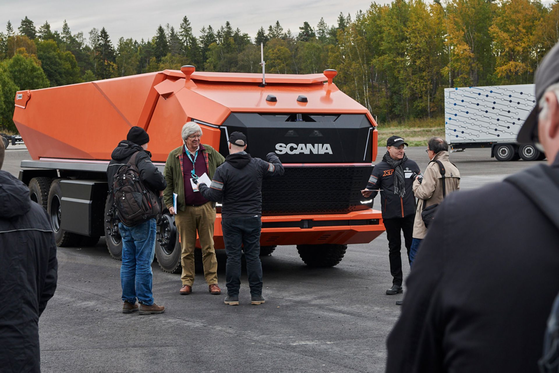Demonstration des autonomen Konzeptfahrzeugs AXL
                 