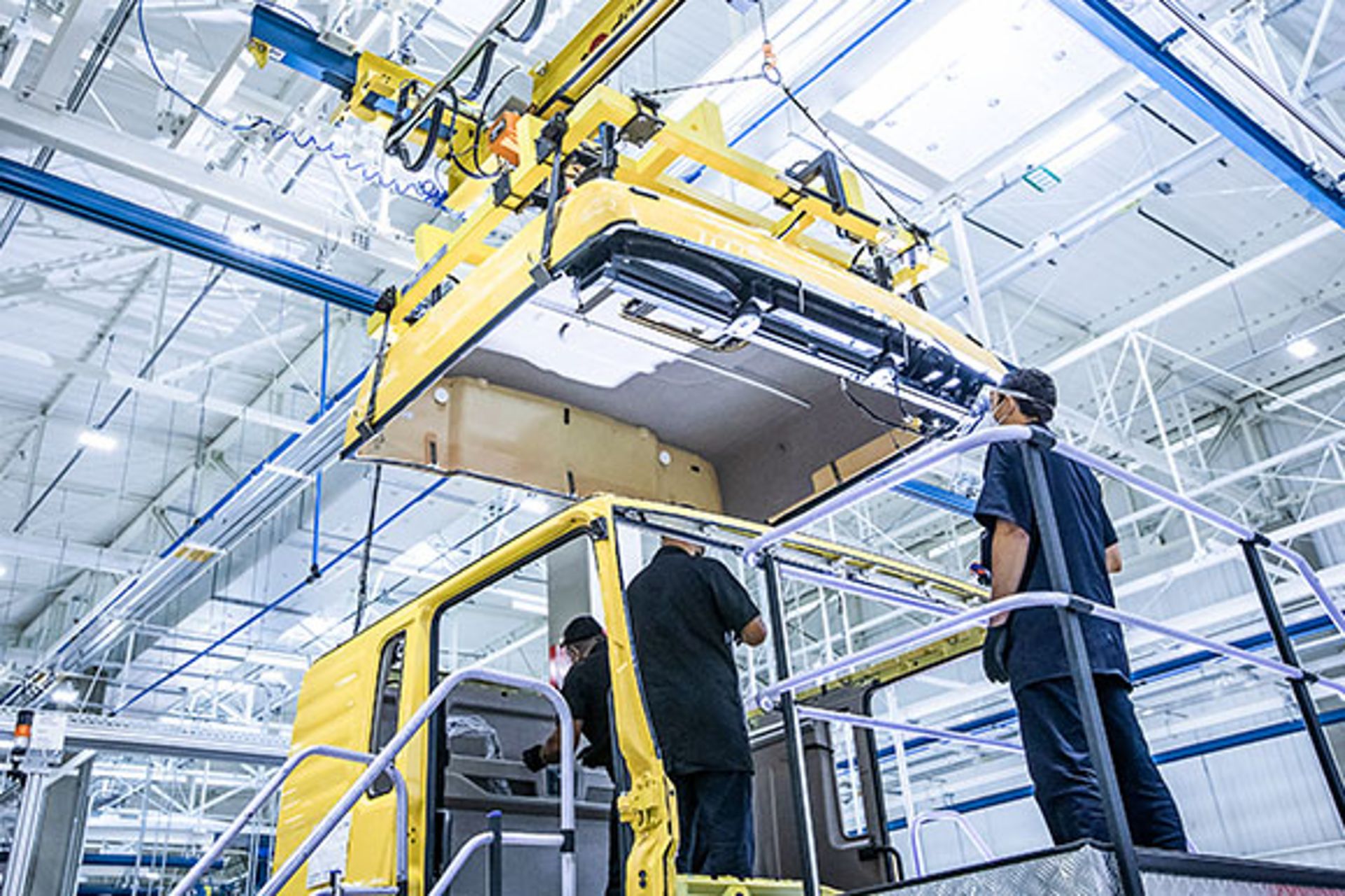 The TRATON brand Volkswagen Caminhões e Ônibus (VWCO) is building the Meteor truck series in a completely new digital manufacturing facility at the plant in Resende, Brazil. 
                 